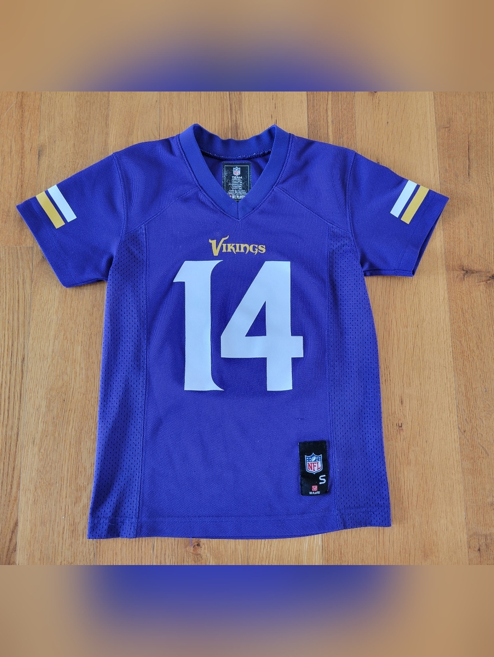 Boys size small (8) Vikings jersey